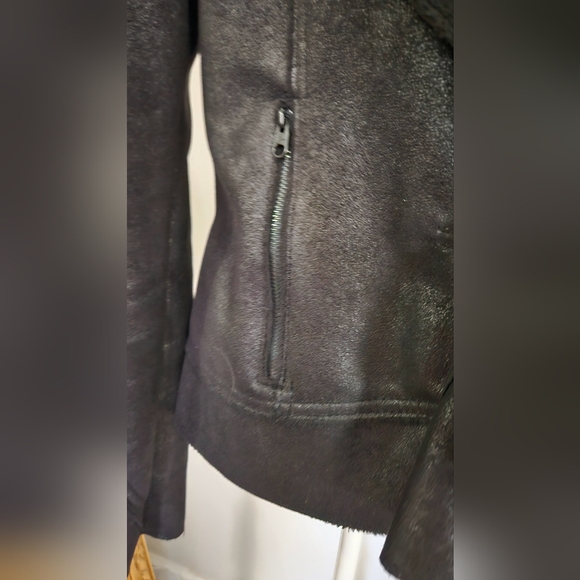 GUESS Los Angeles Faux suede/fur Black Open front jacket. Size small - Picture 9 of 11